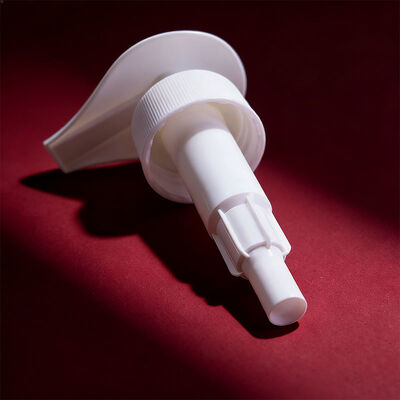 Duża płaska główka szamponu z pompką do balsamu 28/410 do butelki